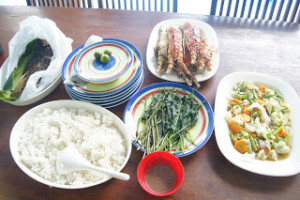 Typical fare of Lobsters and veggies